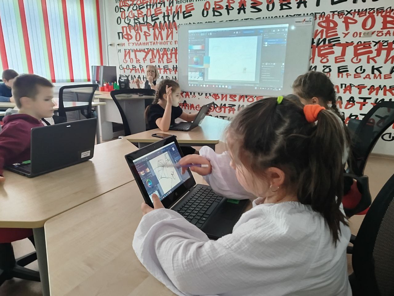 Растим цифровых художников.